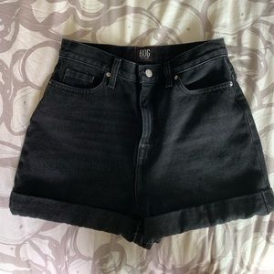 URBAN OUTFITTERS mom high rise shorts!
